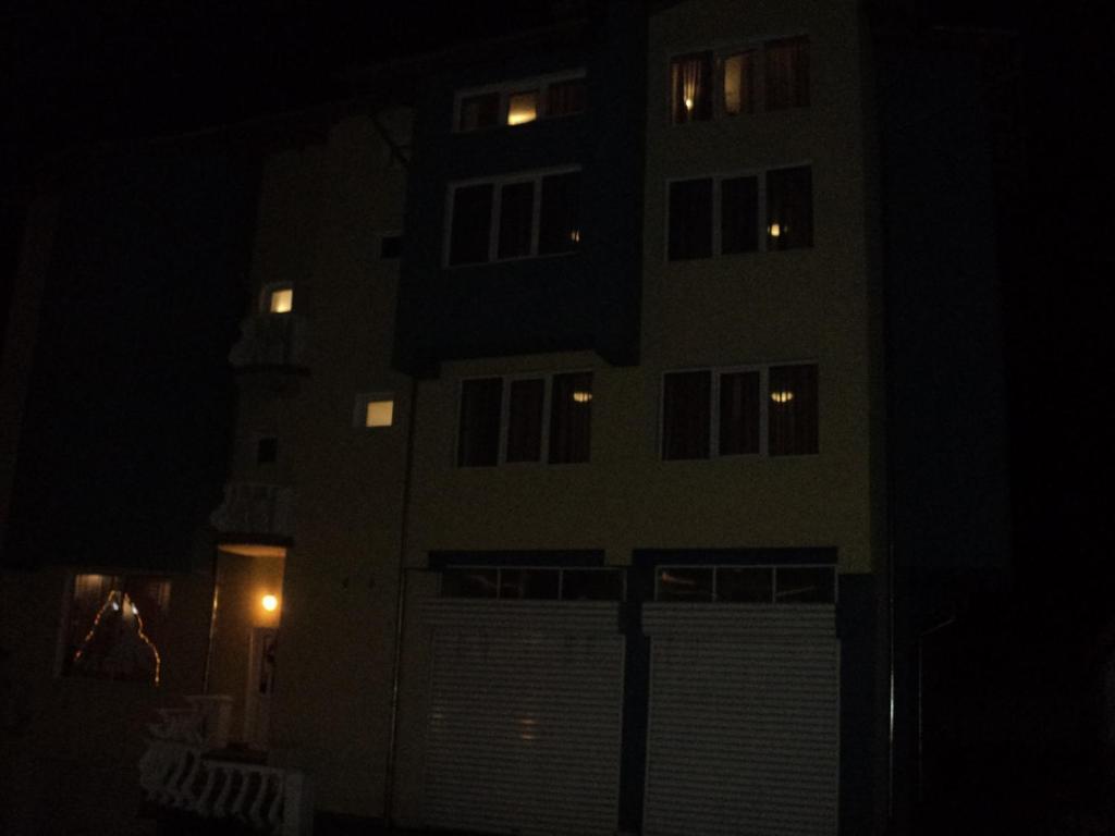 Hotel Materhorn Razlog Exterior photo